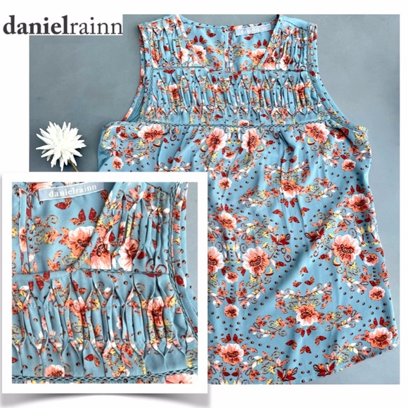 Daniel Rainn Tops Daniel Rain Odela Mixed Material Top Blue Floral